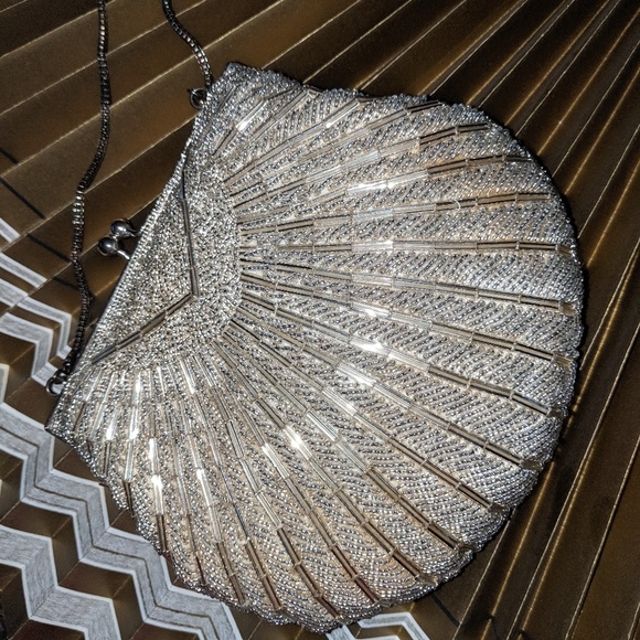 Purse - Picture 2 of 3